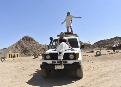 Niezwykłe doświadczenia na egipskiej pustyni: Safari, noclegi pod gwiazdami i spotkania z Beduinami