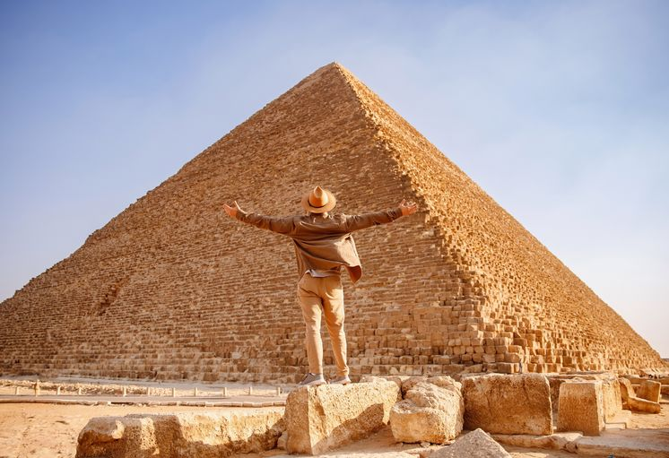 "Podróż śladami faraonów – piramidy w Gizie