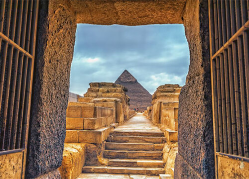 Tajemnice Starożytnego Egiptu: Faraonowie, Piramidy, Wierzenia i Życie Codzienne. Odkryj Fascynacje, Które Warto Poznać Podczas Historycznej Wycieczki